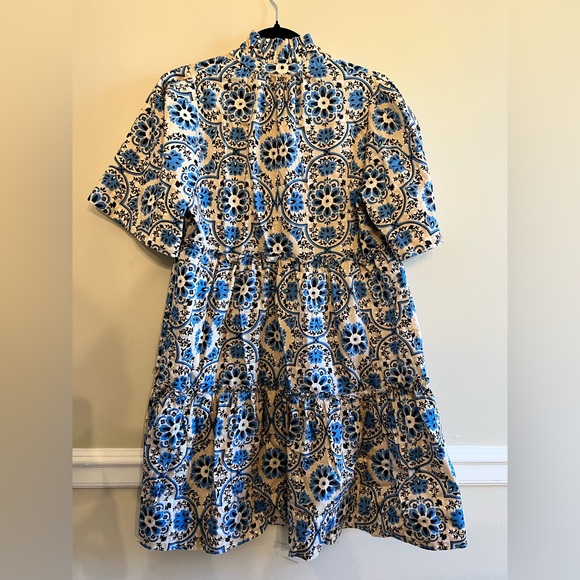 Tuckernuck Blue & White Floral Tiered Mini, Boho Chic Short Sleeve Summer Dress - Picture 2 of 7